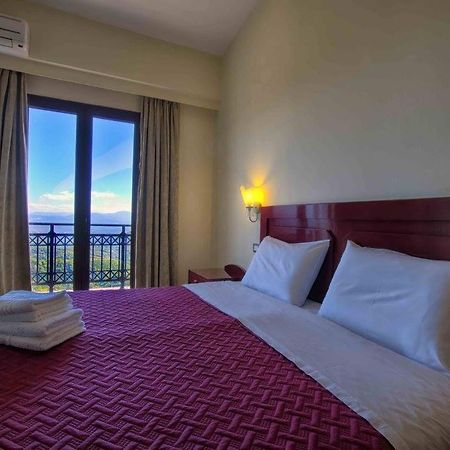 Hotel Isaraiko Spiti Agia Theodora Isaris Eksteriør bilde