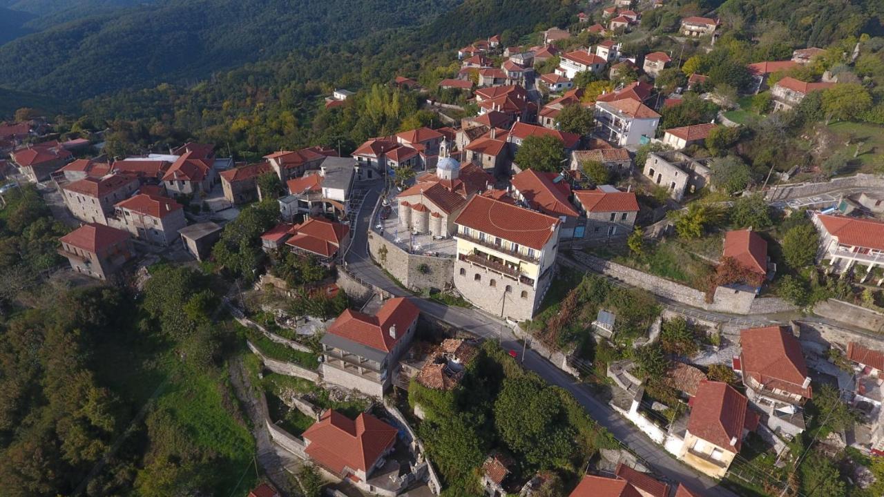 Hotel Isaraiko Spiti Agia Theodora Isaris Eksteriør bilde