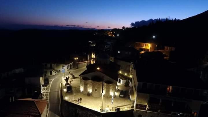 Hotel Isaraiko Spiti Agia Theodora Isaris Eksteriør bilde